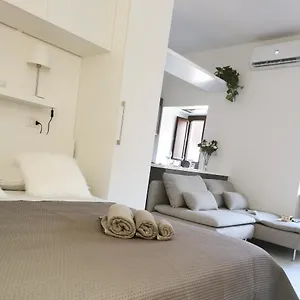 https://da-roxy.it-lombardy.com